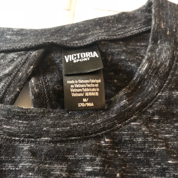 NWOT Women’s Victoria’s Secret Sport T-Shirt - Picture 2 of 4